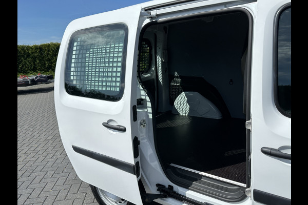 Renault Kangoo 1.5 dCi E6 / L1H1 / 1e EIGENAAR / TREKHAAK / NAVI / CRUISE / AIRCO / ACHTERDEUREN MET RUIT