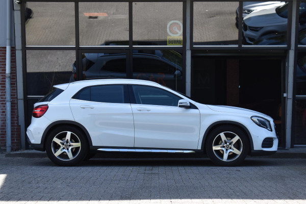 Mercedes-Benz GLA 180 Business Solution AMG Pano Stoelvw