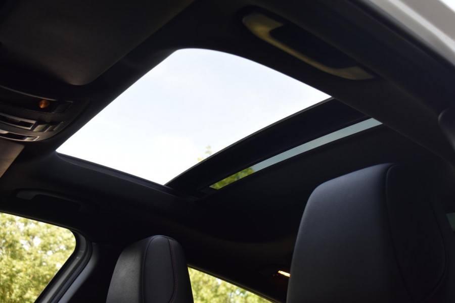 Mercedes-Benz GLA 180 Business Solution AMG Pano Stoelvw