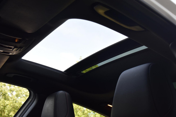 Mercedes-Benz GLA 180 Business Solution AMG Pano Stoelvw