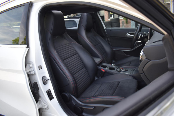 Mercedes-Benz GLA 180 Business Solution AMG Pano Stoelvw