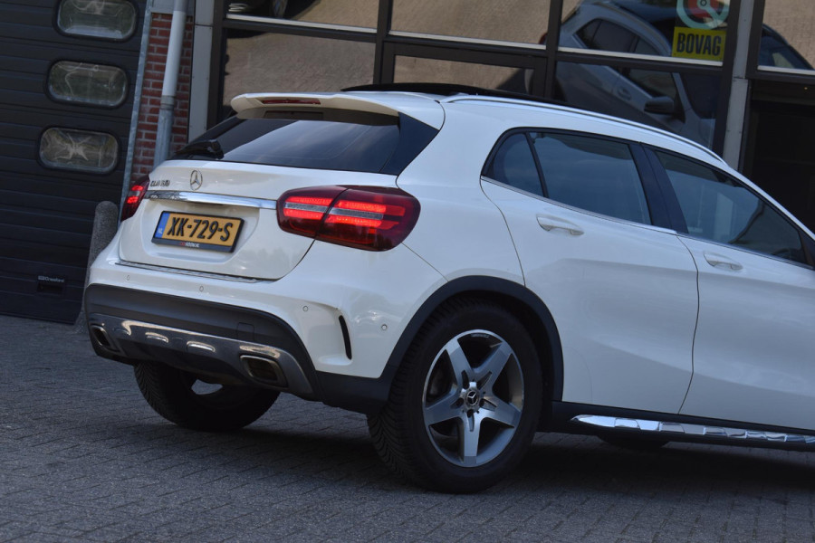Mercedes-Benz GLA 180 Business Solution AMG Pano Stoelvw