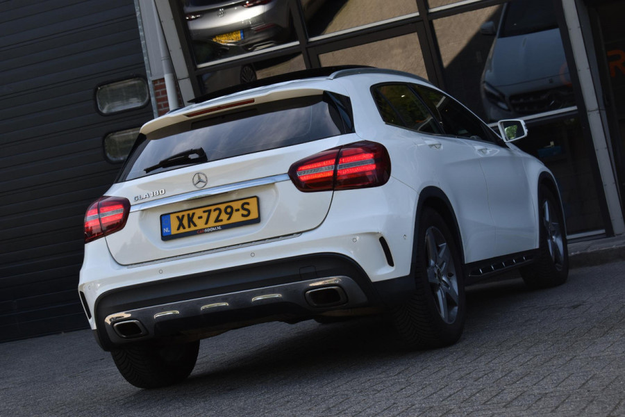 Mercedes-Benz GLA 180 Business Solution AMG Pano Stoelvw