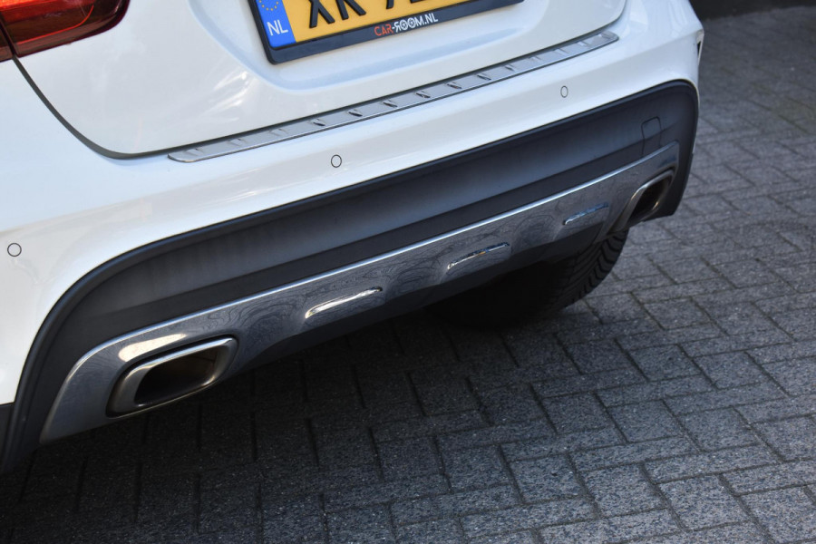 Mercedes-Benz GLA 180 Business Solution AMG Pano Stoelvw