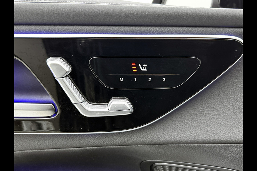 Mercedes-Benz GLC Coupé 300 e 4MATIC AMG Plug-In Hybride multispaaks lichtymetalen velgen | Navigatie | Treeplanken | Parking support met camera | Inclusief 24 maanden MB Certified garantie voor Europa.