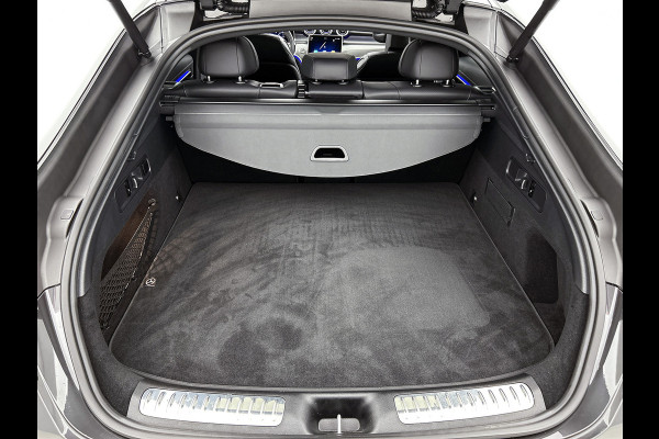 Mercedes-Benz GLC Coupé 300 e 4MATIC AMG Plug-In Hybride multispaaks lichtymetalen velgen | Navigatie | Treeplanken | Parking support met camera | Inclusief 24 maanden MB Certified garantie voor Europa.