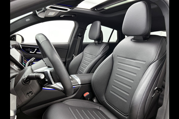 Mercedes-Benz GLC Coupé 300 e 4MATIC AMG Plug-In Hybride multispaaks lichtymetalen velgen | Navigatie | Treeplanken | Parking support met camera | Inclusief 24 maanden MB Certified garantie voor Europa.