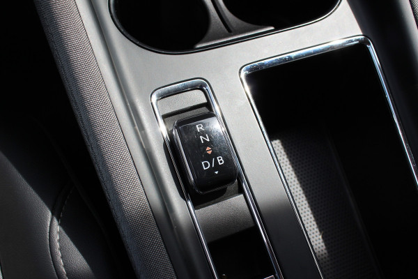 Škoda ENYAQ iV 80 Limited Edition / SOH 93,3% / Camera / Warmtepomp / CarPlay / Keyless / 19'' / Dodehoek / Stoel+Stuurverwarming / DAB / ACC