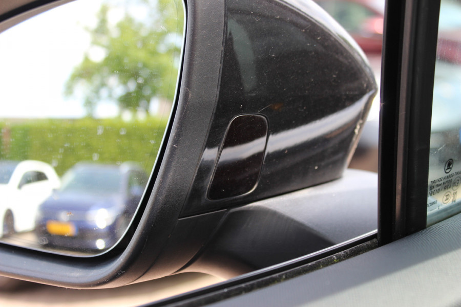 Škoda ENYAQ iV 80 Limited Edition / SOH 93,3% / Camera / Warmtepomp / CarPlay / Keyless / 19'' / Dodehoek / Stoel+Stuurverwarming / DAB / ACC