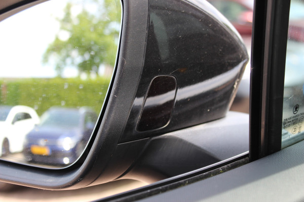 Škoda ENYAQ iV 80 Limited Edition / SOH 93,3% / Camera / Warmtepomp / CarPlay / Keyless / 19'' / Dodehoek / Stoel+Stuurverwarming / DAB / ACC