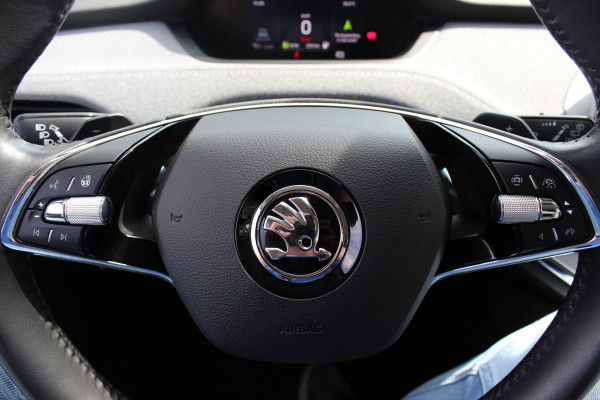 Škoda ENYAQ iV 80 Limited Edition / SOH 93,3% / Camera / Warmtepomp / CarPlay / Keyless / 19'' / Dodehoek / Stoel+Stuurverwarming / DAB / ACC