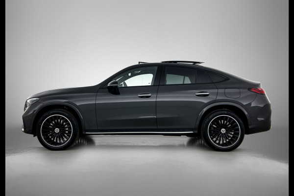 Mercedes-Benz GLC Coupé 300 e 4MATIC AMG Plug-In Hybride multispaaks lichtymetalen velgen | Navigatie | Treeplanken | Parking support met camera | Inclusief 24 maanden MB Certified garantie voor Europa.