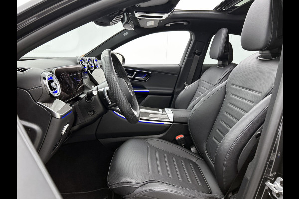 Mercedes-Benz GLC Coupé 300 e 4MATIC AMG Plug-In Hybride multispaaks lichtymetalen velgen | Navigatie | Treeplanken | Parking support met camera | Inclusief 24 maanden MB Certified garantie voor Europa.
