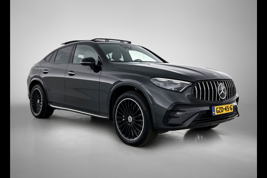 Mercedes-Benz GLC Coupé 300 e 4MATIC AMG Plug-In Hybride multispaaks lichtymetalen velgen | Navigatie | Treeplanken | Parking support met camera | Inclusief 24 maanden MB Certified garantie voor Europa.