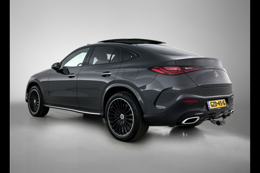Mercedes-Benz GLC Coupé 300 e 4MATIC AMG Plug-In Hybride multispaaks lichtymetalen velgen | Navigatie | Treeplanken | Parking support met camera | Inclusief 24 maanden MB Certified garantie voor Europa.