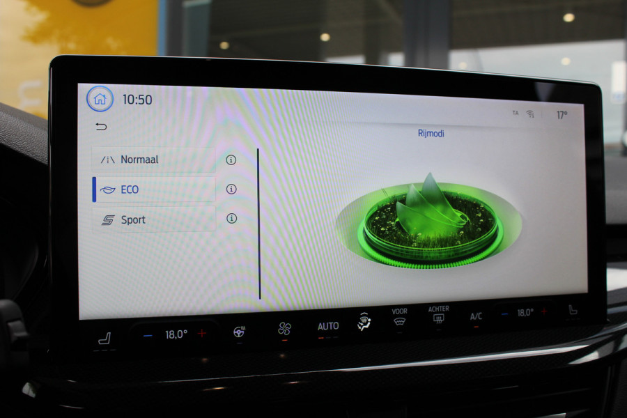 Ford FOCUS Wagon 1.0 EcoBoost Hybrid ST Line X | Trekhaak | BLIS | Winterpack | Adaptieve cruise