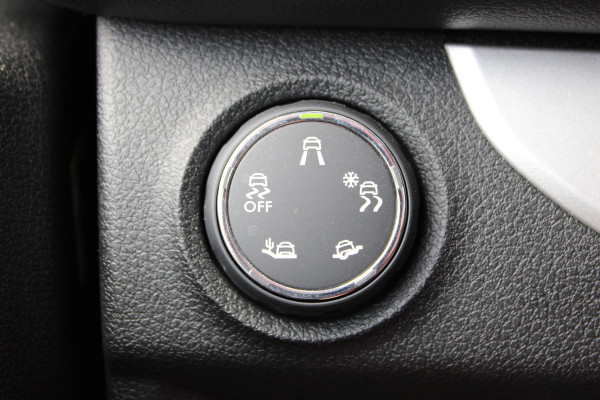 Opel Zafira-e Life L3H1 Innovation 75 kWh SOh 94,8% 7-PERS LEER PANO TREKHAAK 85000KM!!!