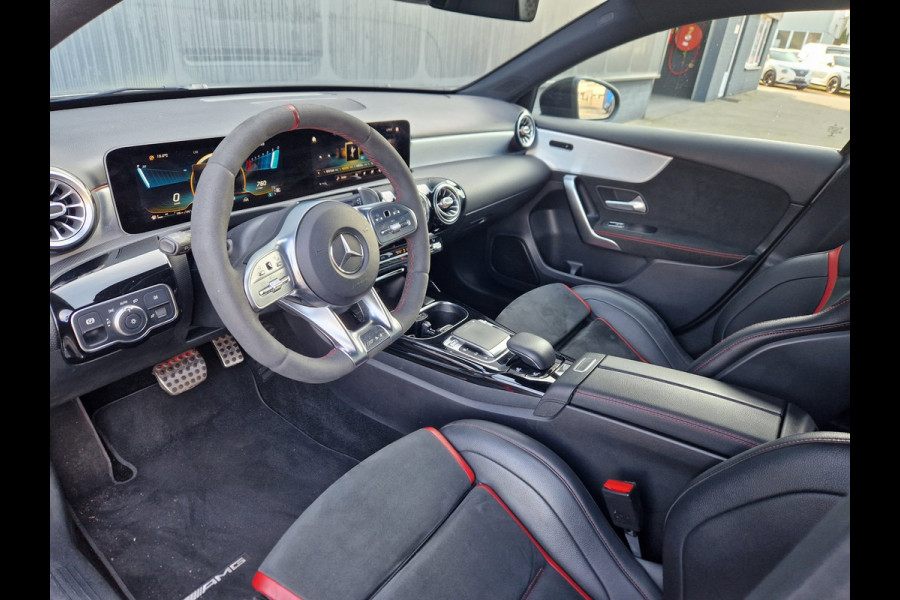 Mercedes-Benz A-Klasse AMG 35 4MATIC Edition 1