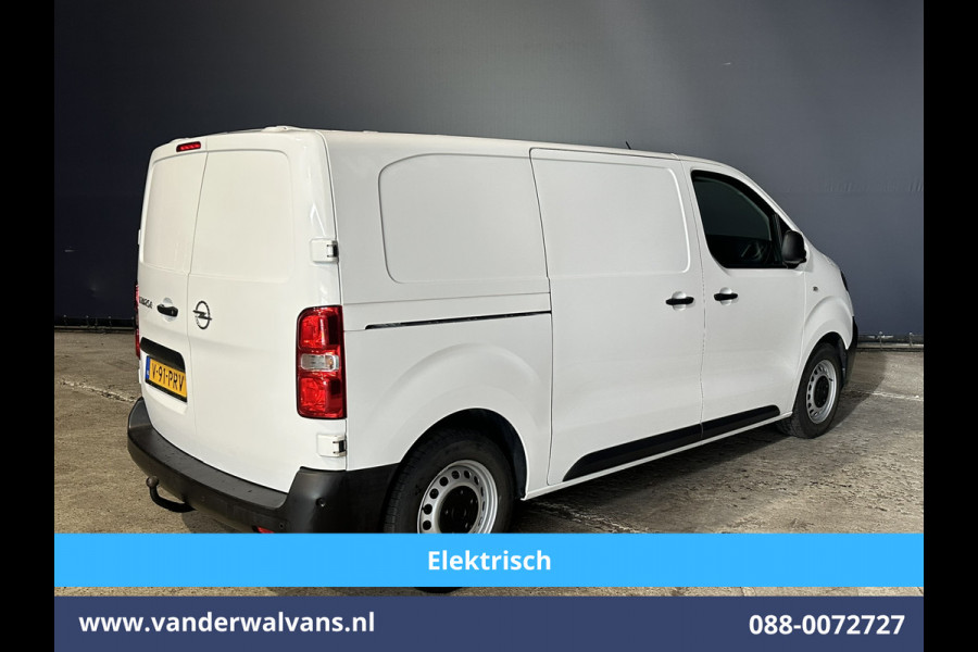 Opel Vivaro-e 136pk Automaat L2H1 50 kWh Elektrisch Airco | Camera | Navigatie | Apple Carplay Android Auto, Cruisecontrol, Parkeersensoren, Trekhaak, Bijrijdersbank