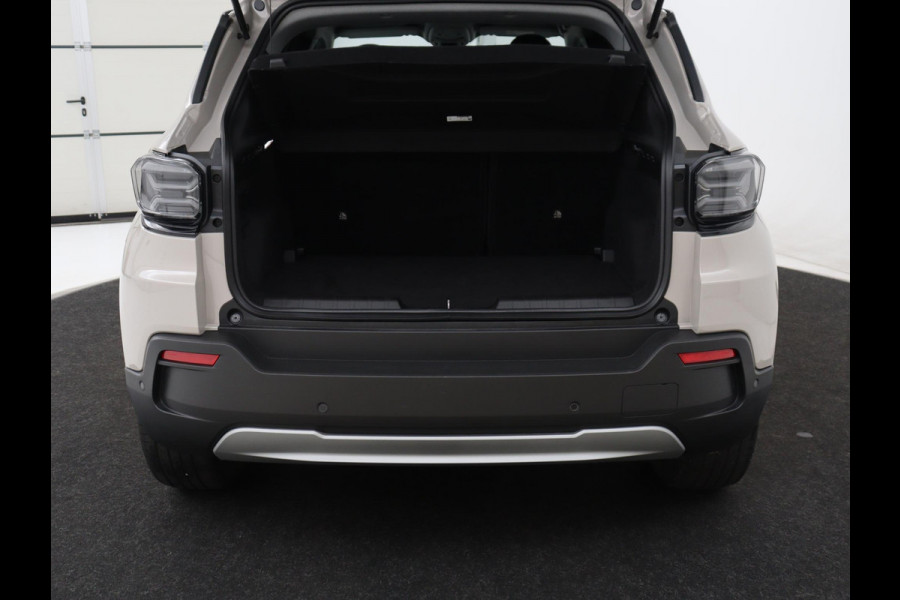 Jeep Avenger Avenger 54 kWh | SOH 97,6% | 3 Fase | Carplay | Adaptive cruise | Camera | Half leer | LM | LED | Climate control | Parkeersensoren