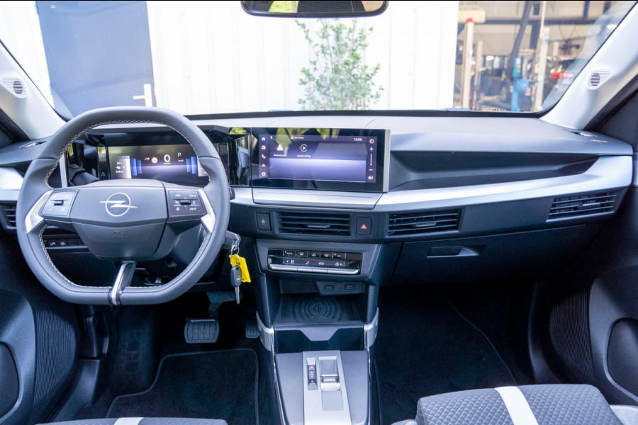 Opel Frontera Electric GS 44 kWh|Prijs incl. 12 mnd garantie|PDC Camera DAB Carplay LMV Blind spot NAV Bluetooth