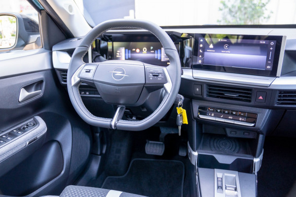 Opel Frontera Electric GS 44 kWh|Prijs incl. 12 mnd garantie|PDC Camera DAB Carplay LMV Blind spot NAV Bluetooth