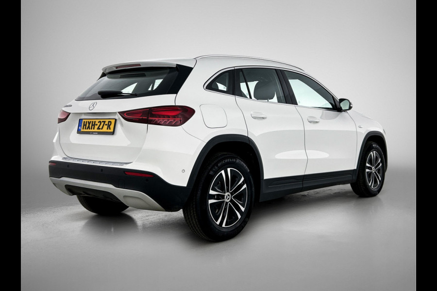 Mercedes-Benz GLA 250 e Plug-In Hybride Inclusief 24 maanden MB Certified garantie voor Europa.