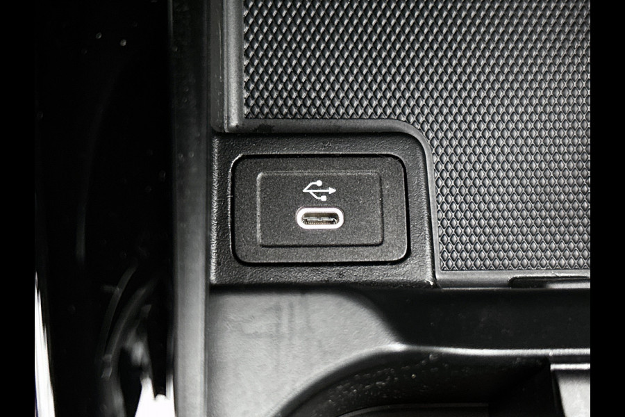 Mercedes-Benz GLA 250 e Plug-In Hybride Inclusief 24 maanden MB Certified garantie voor Europa.