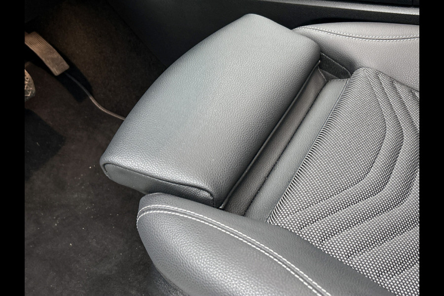 Mercedes-Benz GLA 250 e Plug-In Hybride Inclusief 24 maanden MB Certified garantie voor Europa.