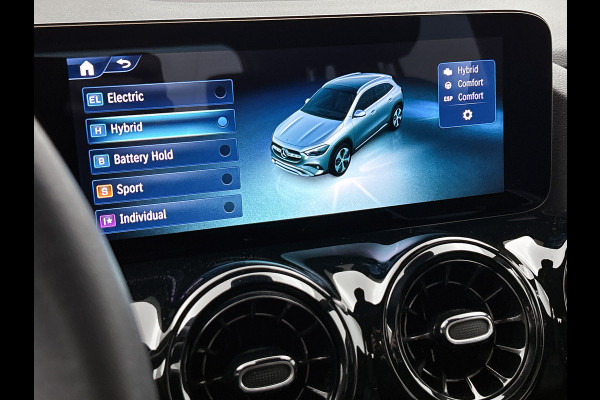 Mercedes-Benz GLA 250 e Plug-In Hybride Inclusief 24 maanden MB Certified garantie voor Europa.