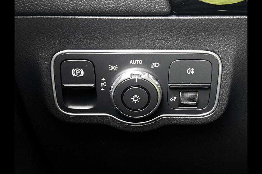 Mercedes-Benz GLA 250 e Plug-In Hybride Inclusief 24 maanden MB Certified garantie voor Europa.