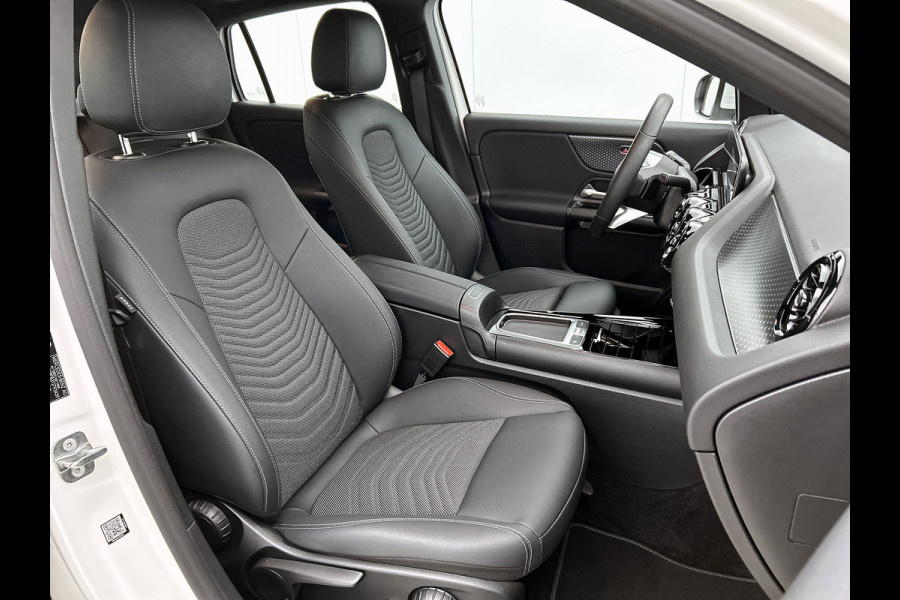 Mercedes-Benz GLA 250 e Plug-In Hybride Inclusief 24 maanden MB Certified garantie voor Europa.