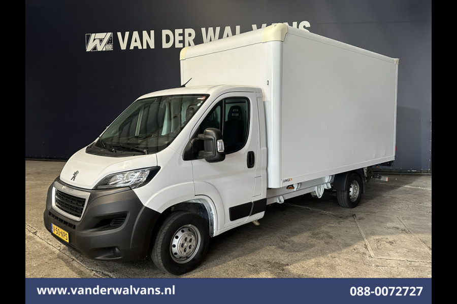 Peugeot Boxer 2.2 BlueHDi 141pk Bakwagen 436cm Lang Laadklep Euro6 Airco | Camera | Cruisecontrol | 1085kg laadvermogen Bijrijdersbank.