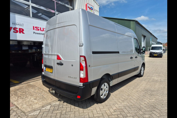 Renault Master T 35 2,3 dCi 135 Pk Euro 6 L2H2 38.690 Km Trekhaak PDC 3 Zits