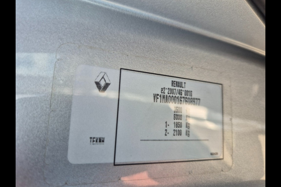 Renault Master T 35 2,3 dCi 135 Pk Euro 6 L2H2 38.690 Km Trekhaak PDC 3 Zits