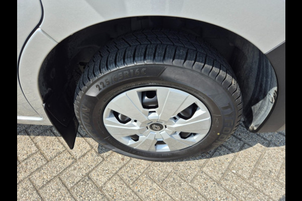 Renault Master T 35 2,3 dCi 135 Pk Euro 6 L2H2 38.690 Km Trekhaak PDC 3 Zits