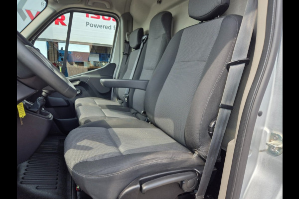 Renault Master T 35 2,3 dCi 135 Pk Euro 6 L2H2 38.690 Km Trekhaak PDC 3 Zits
