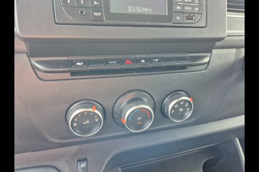 Renault Master T 35 2,3 dCi 135 Pk Euro 6 L2H2 38.690 Km Trekhaak PDC 3 Zits