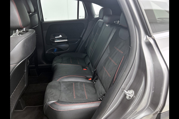 Mercedes-Benz GLA 250 e Business AMG Plug-In Hybride 5 spaaks lichtmetalen velgen | MBUX wide screen| Navigatie | elect bed. voorstoelen met memory | Trekhaak | parking support met camera | Inclusief 24 maanden Mercedes-Benz Certified garantie voor Europa.