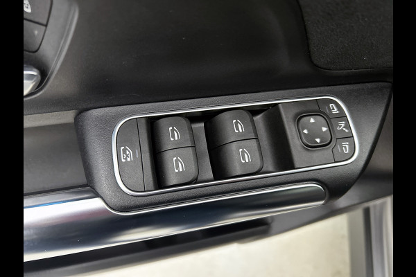 Mercedes-Benz GLA 250 e Business AMG Plug-In Hybride 5 spaaks lichtmetalen velgen | MBUX wide screen| Navigatie | elect bed. voorstoelen met memory | Trekhaak | parking support met camera | Inclusief 24 maanden Mercedes-Benz Certified garantie voor Europa.