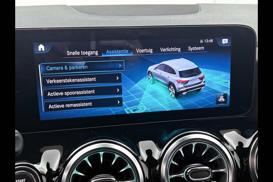 Mercedes-Benz GLA 250 e Business AMG Plug-In Hybride 5 spaaks lichtmetalen velgen | MBUX wide screen| Navigatie | elect bed. voorstoelen met memory | Trekhaak | parking support met camera | Inclusief 24 maanden Mercedes-Benz Certified garantie voor Europa.