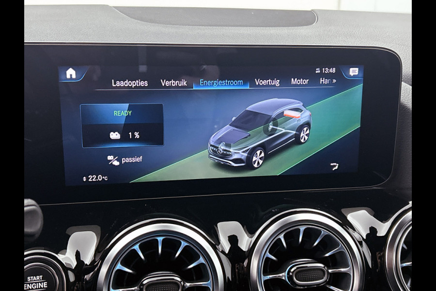 Mercedes-Benz GLA 250 e Business AMG Plug-In Hybride 5 spaaks lichtmetalen velgen | MBUX wide screen| Navigatie | elect bed. voorstoelen met memory | Trekhaak | parking support met camera | Inclusief 24 maanden Mercedes-Benz Certified garantie voor Europa.