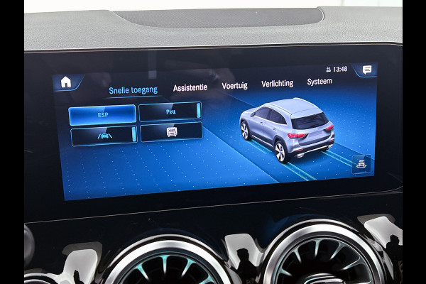 Mercedes-Benz GLA 250 e Business AMG Plug-In Hybride 5 spaaks lichtmetalen velgen | MBUX wide screen| Navigatie | elect bed. voorstoelen met memory | Trekhaak | parking support met camera | Inclusief 24 maanden Mercedes-Benz Certified garantie voor Europa.