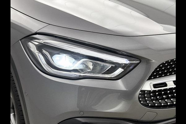 Mercedes-Benz GLA 250 e Business AMG Plug-In Hybride 5 spaaks lichtmetalen velgen | MBUX wide screen| Navigatie | elect bed. voorstoelen met memory | Trekhaak | parking support met camera | Inclusief 24 maanden Mercedes-Benz Certified garantie voor Europa.