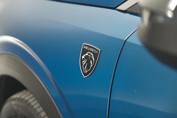 Peugeot 5008 1.2 Hybrid 136 GT 7p | 360 Camera | Panoramadak | Elektrische Kofferklep | Winterpakket