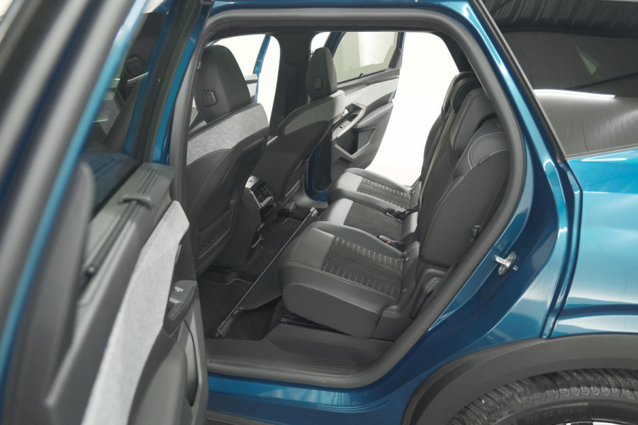 Peugeot 5008 1.2 Hybrid 136 GT 7p | 360 Camera | Panoramadak | Elektrische Kofferklep | Winterpakket