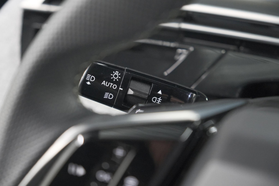 Peugeot 5008 1.2 Hybrid 136 GT 7p | 360 Camera | Panoramadak | Elektrische Kofferklep | Winterpakket