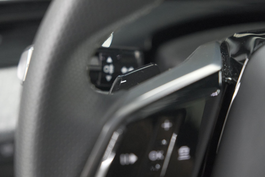 Peugeot 5008 1.2 Hybrid 136 GT 7p | 360 Camera | Panoramadak | Elektrische Kofferklep | Winterpakket