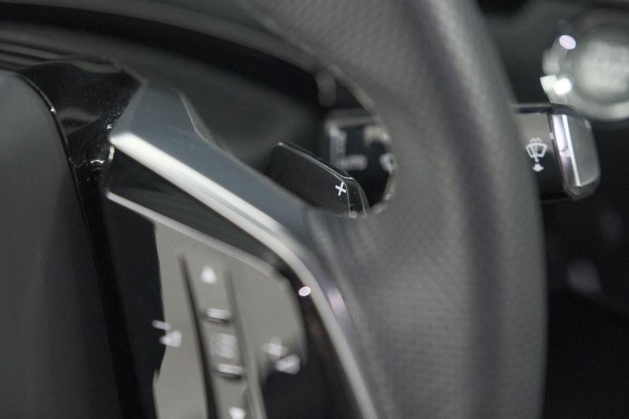 Peugeot 5008 1.2 Hybrid 136 GT 7p | 360 Camera | Panoramadak | Elektrische Kofferklep | Winterpakket