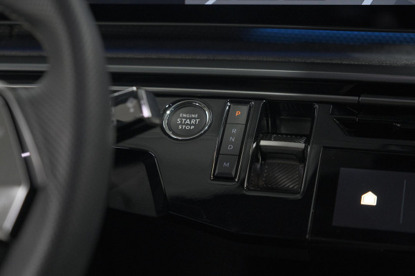 Peugeot 5008 1.2 Hybrid 136 GT 7p | 360 Camera | Panoramadak | Elektrische Kofferklep | Winterpakket